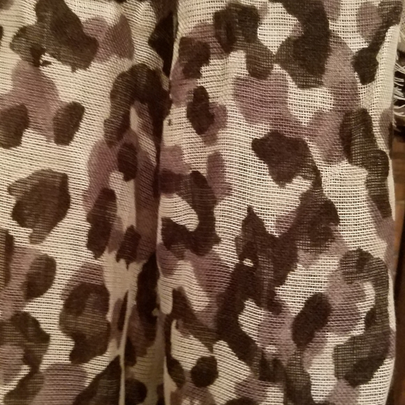 Express Scarf - Picture 2 of 5